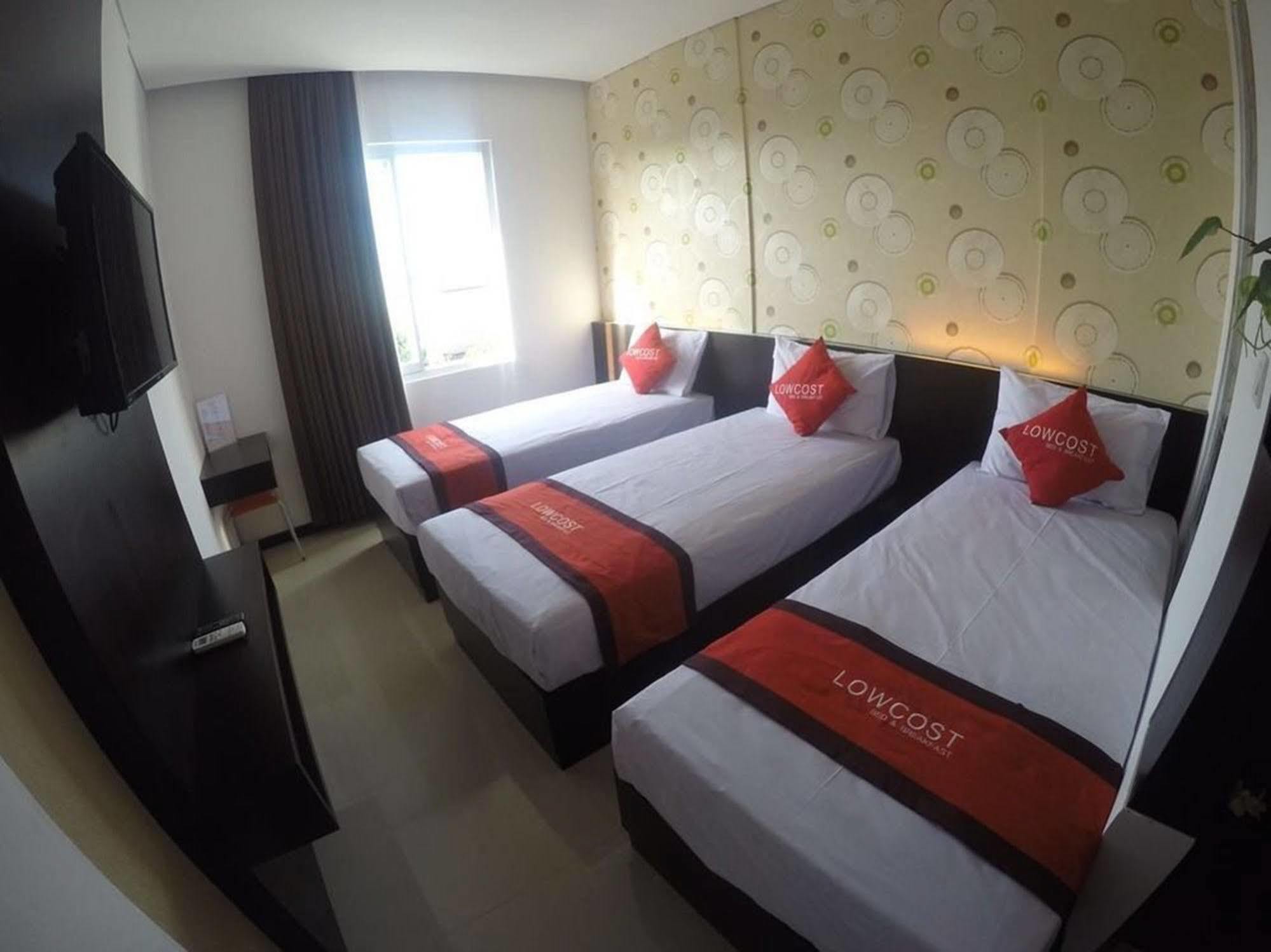 ジンバラン ローコスト ベッド＆ブレックファースト Bed & Breakfast エクステリア 写真