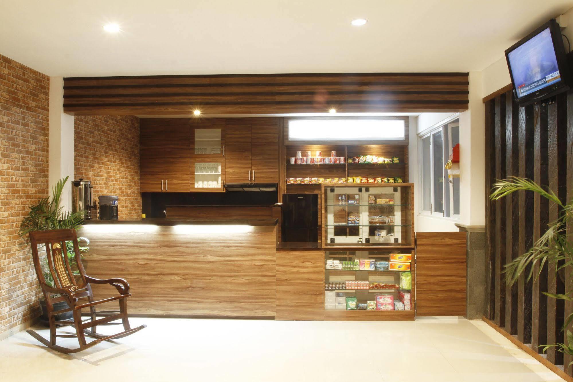ジンバラン ローコスト ベッド＆ブレックファースト Bed & Breakfast エクステリア 写真