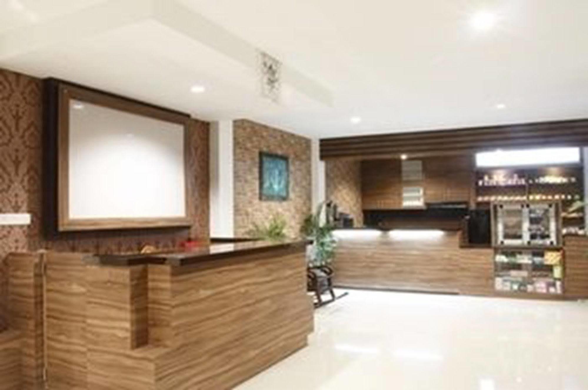 ジンバラン ローコスト ベッド＆ブレックファースト Bed & Breakfast エクステリア 写真